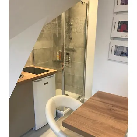 Dans Les Pins A 2 Pas De La لو بولين