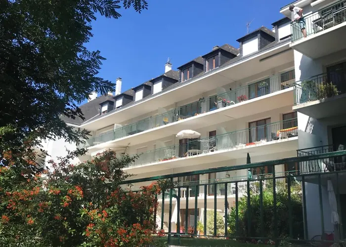 Dans Les Pins A 2 Pas De La לה פוליגן